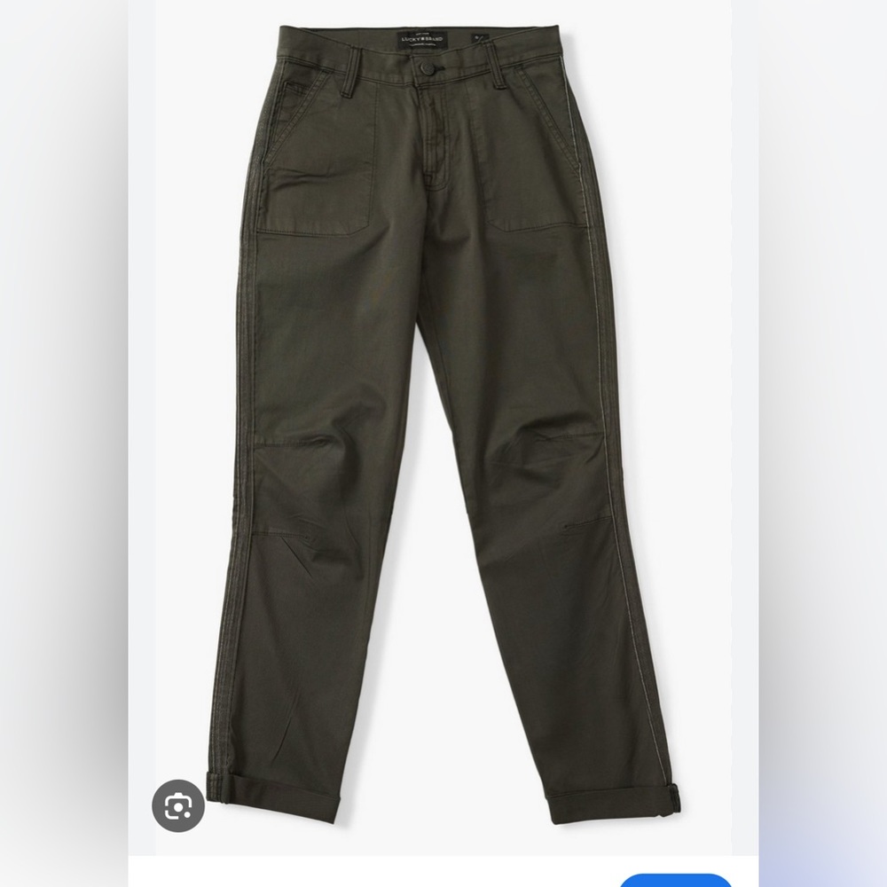BNWT Lucky Brand Cargo crop pants. grey. Size 2/26